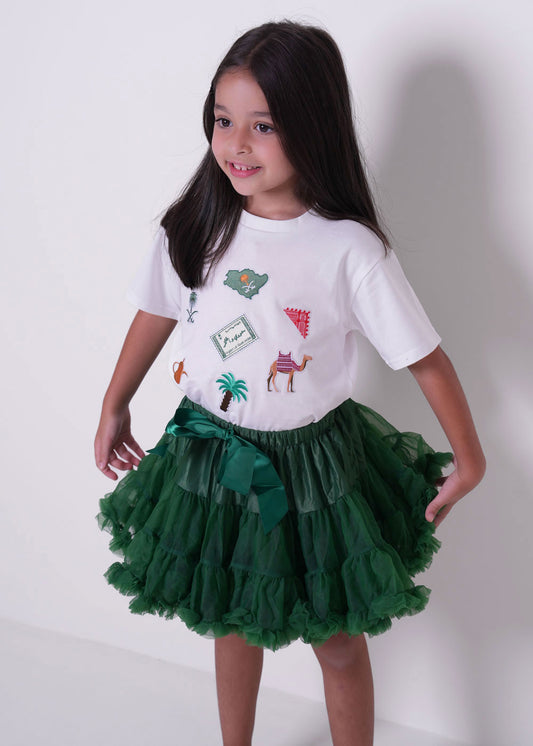 تي شيرت أبيض بتصميم أيقونة سعودية (مع إمكانية تطريز الاسم)