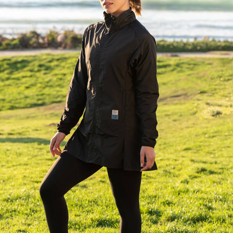 سترة ضغط سوداء غير أساسية