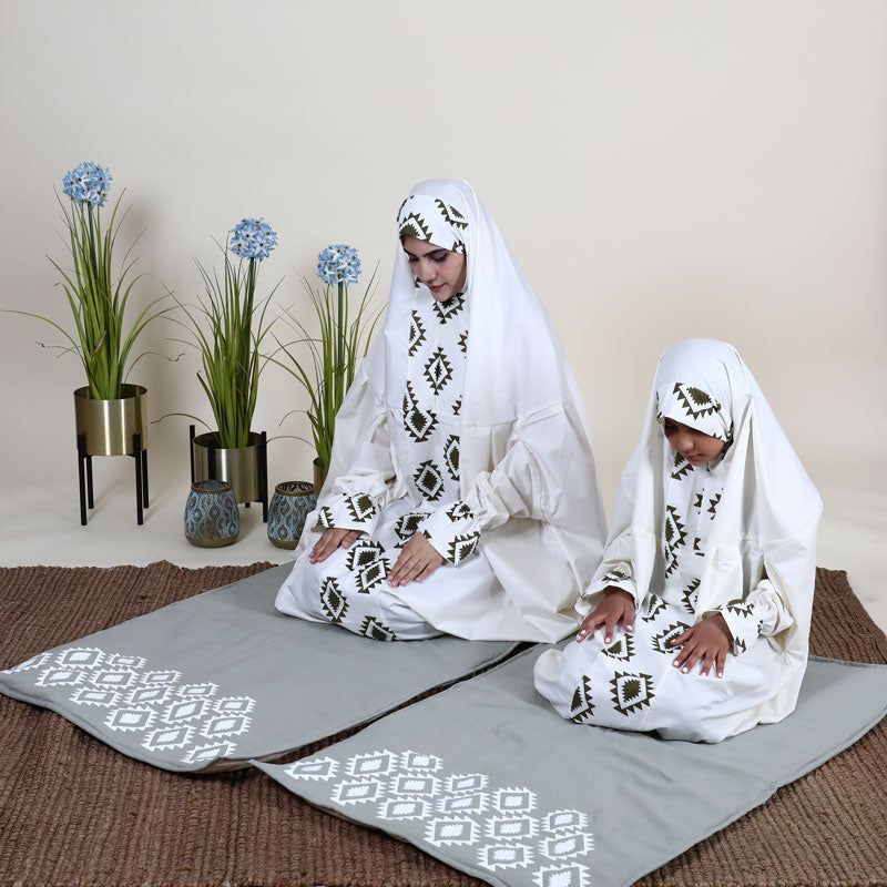 طقم صلاة بتصميم M3-2 (مع خيار تطريز الاسم)