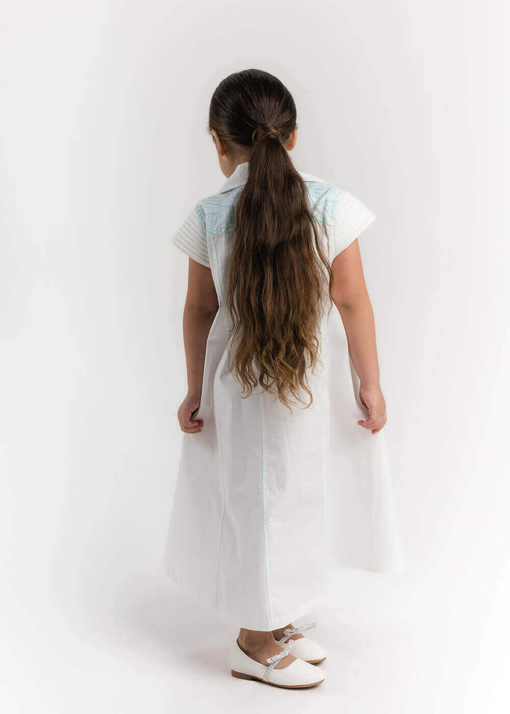 23SS1TB497308 قميص طويل باللونين الأبيض والأزرق للبنات