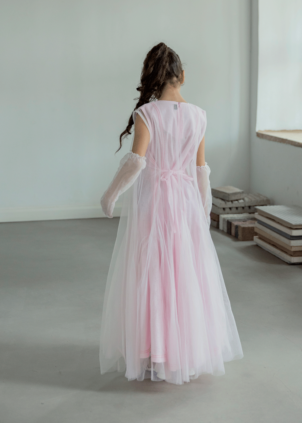 23SS1TB497310 فستان تور متعدد الألوان بدون أكمام للبنات