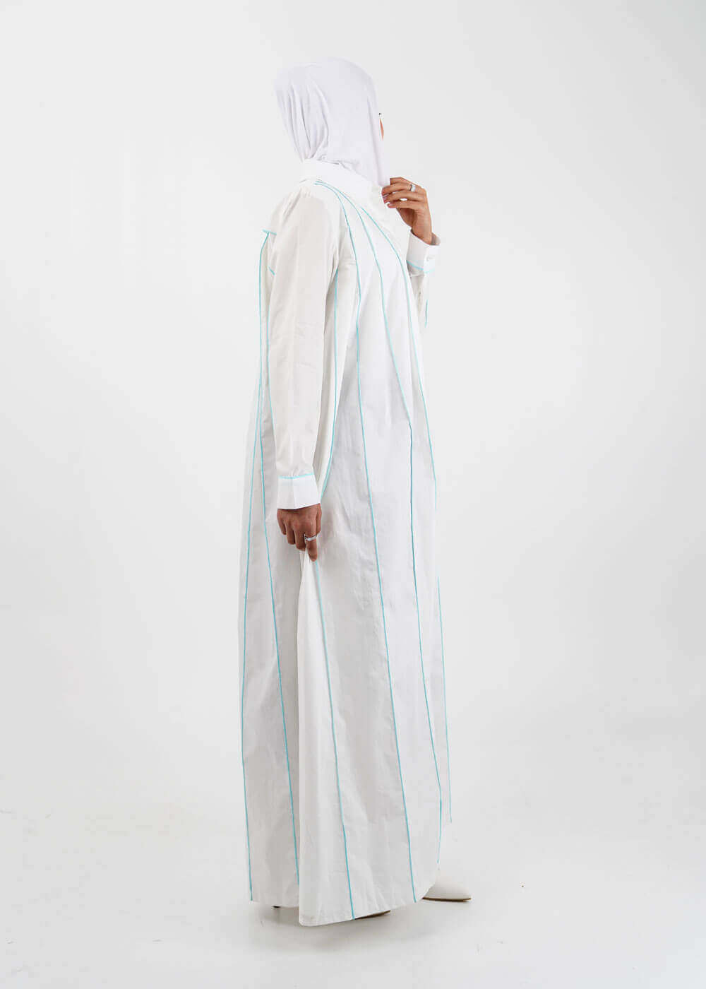 7533 دراعة بيضاء بخط اخضر للنساء RAM-24