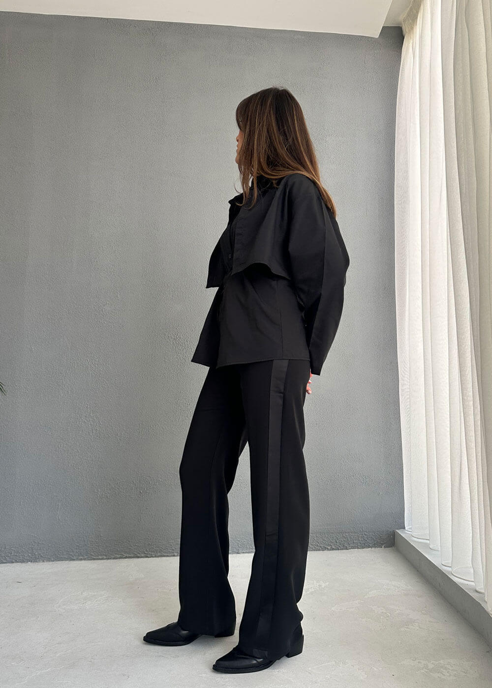 7502 Black Vest Short Cape Top Set For Women