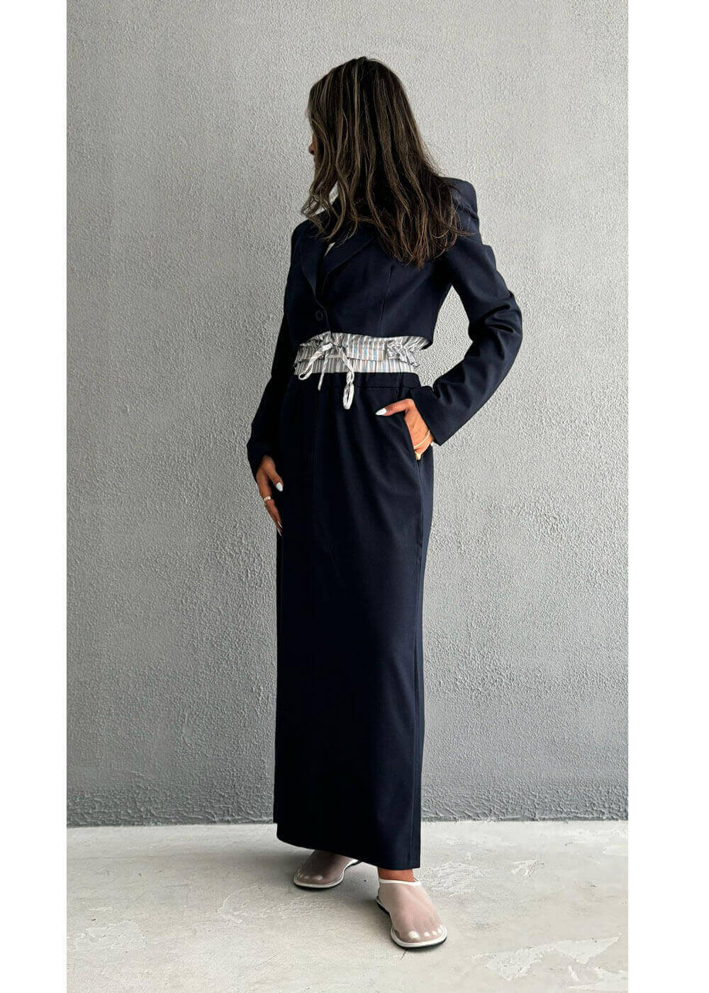 طقم 7600 Navy Mid Cut للنساء