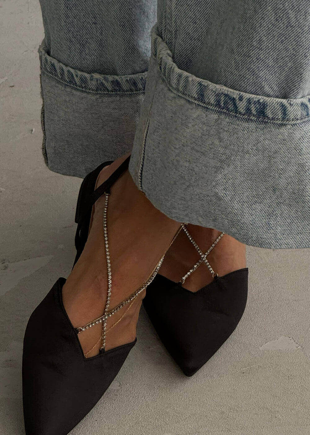 حذاء أسود 7635 للنساء