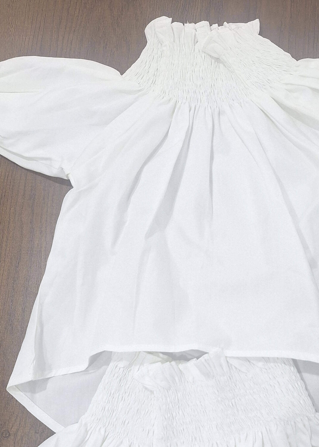 مجموعة صيفية بيضاء