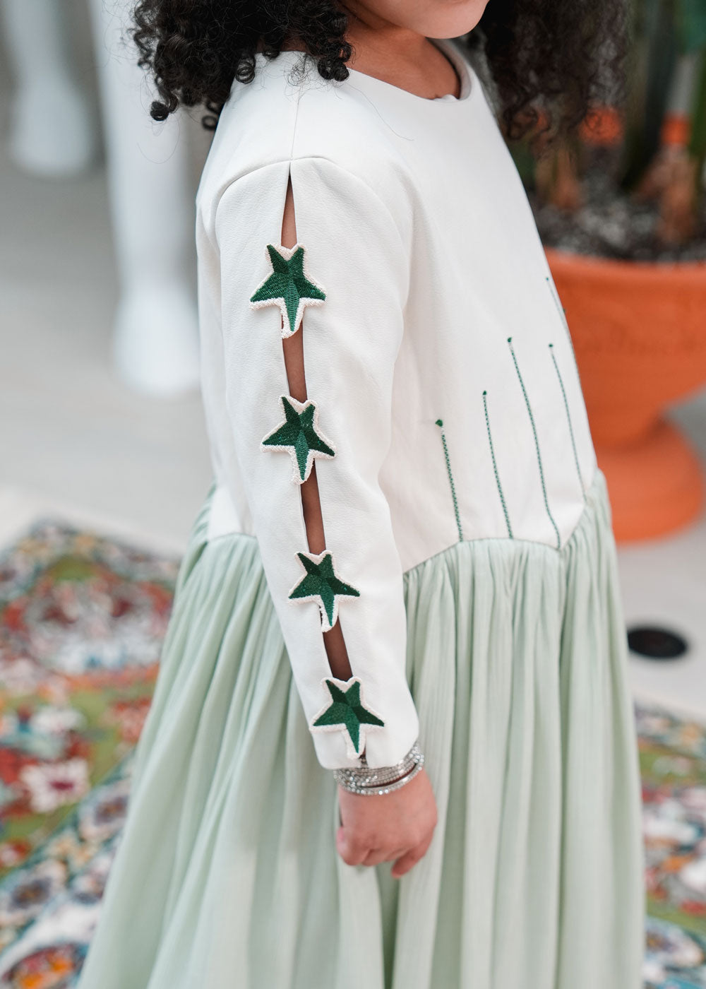 8040 Light Green Star Daraa For Girls