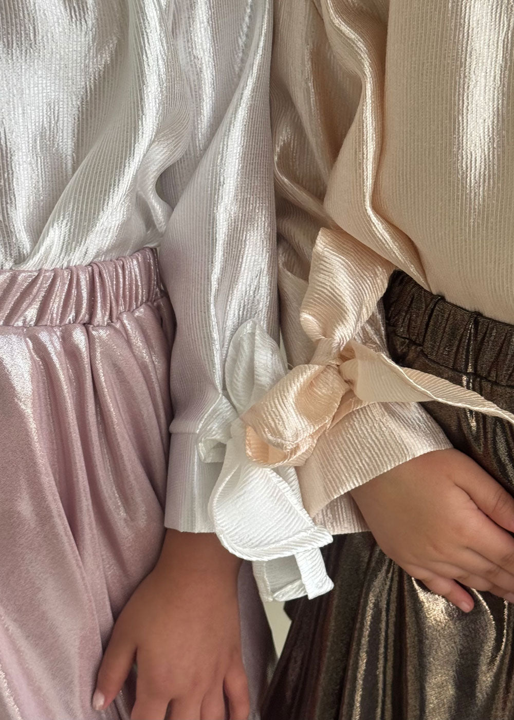 8237 White Top And Skirt Set For Girls