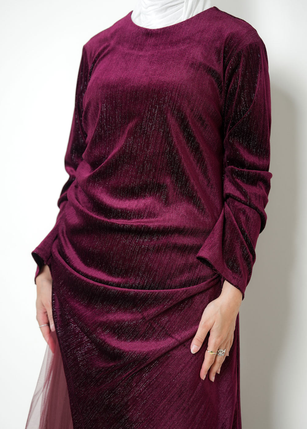 8098 Maroon Velvet Daraa Set For Women