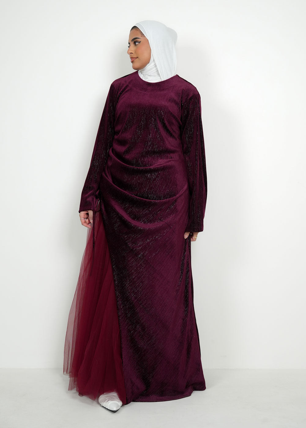 8098 Maroon Velvet Daraa Set For Women
