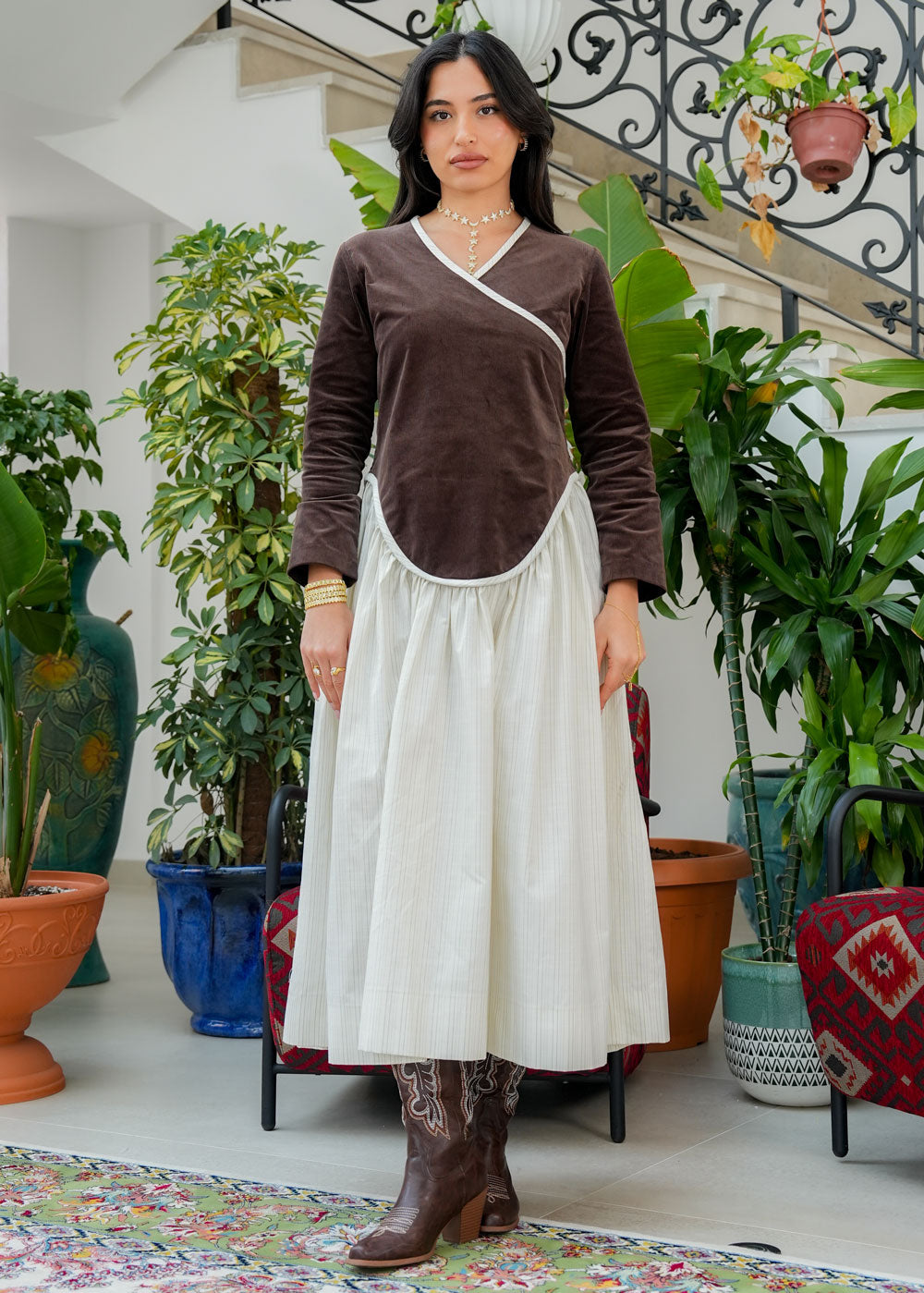 8073 Brown And Off White Velvet Daraa For Women