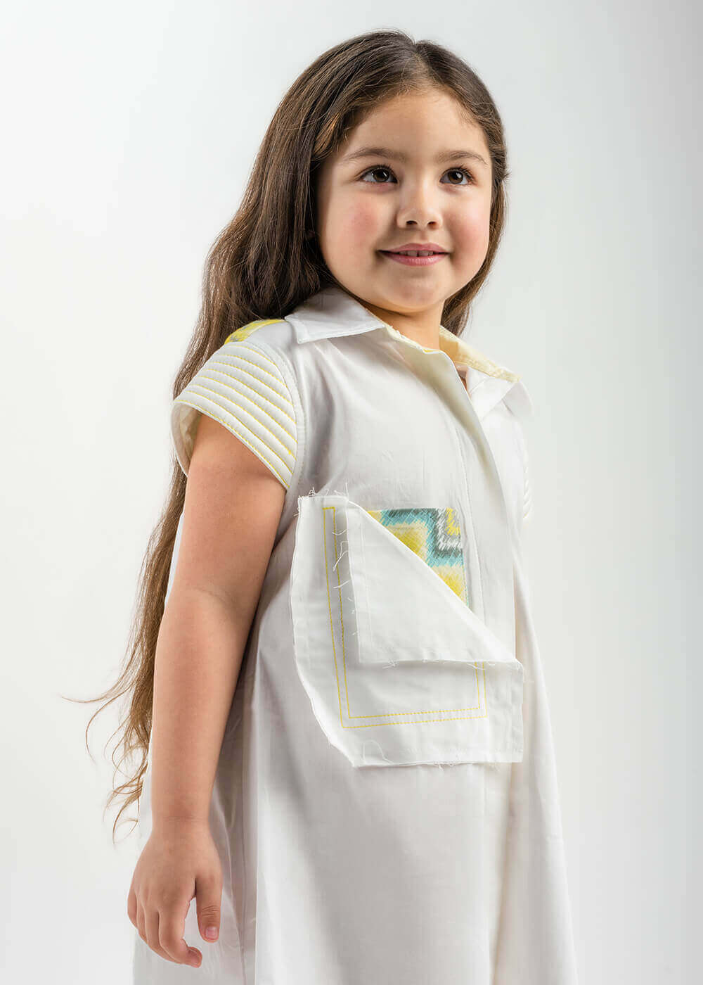 23SS1TB497309 Multi-Color Long White Shirt With Shoulder Pattern For Girls