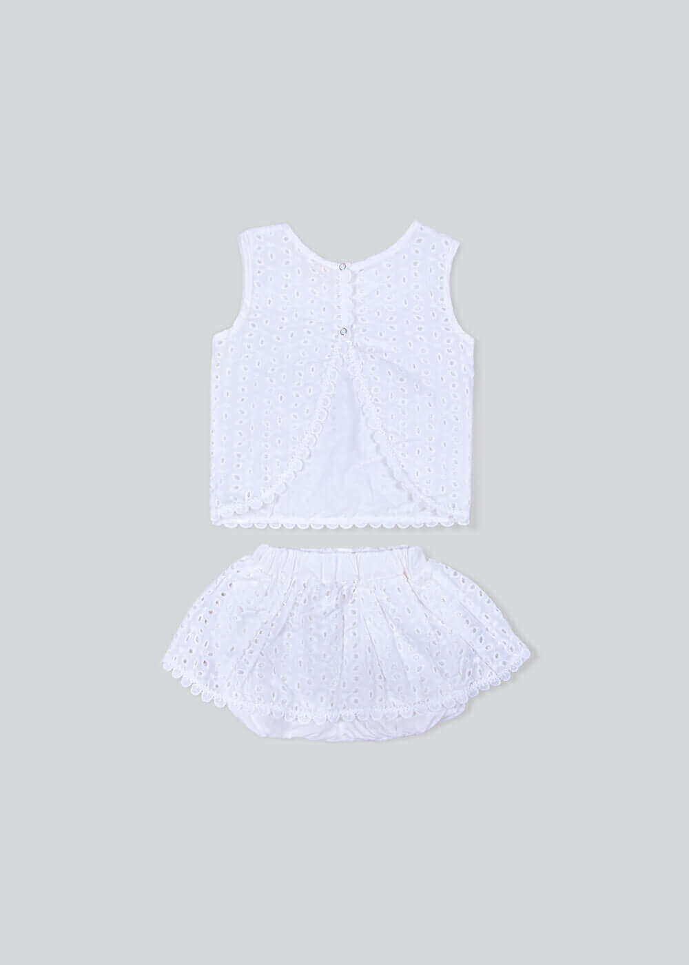 White 7228 Set With Blouse And Short For Kids