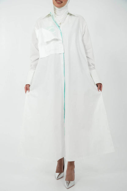 23SS1TB697306 Long White Shirt With Blue Patch For Women