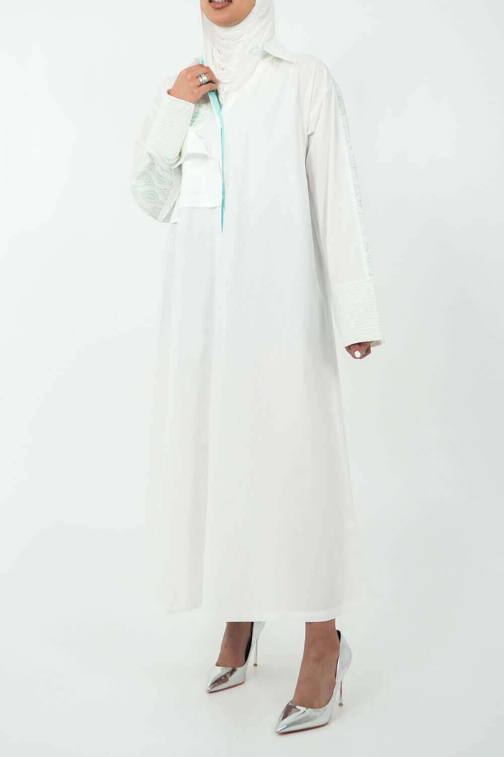 23SS1TB697306 Long White Shirt With Blue Patch For Women