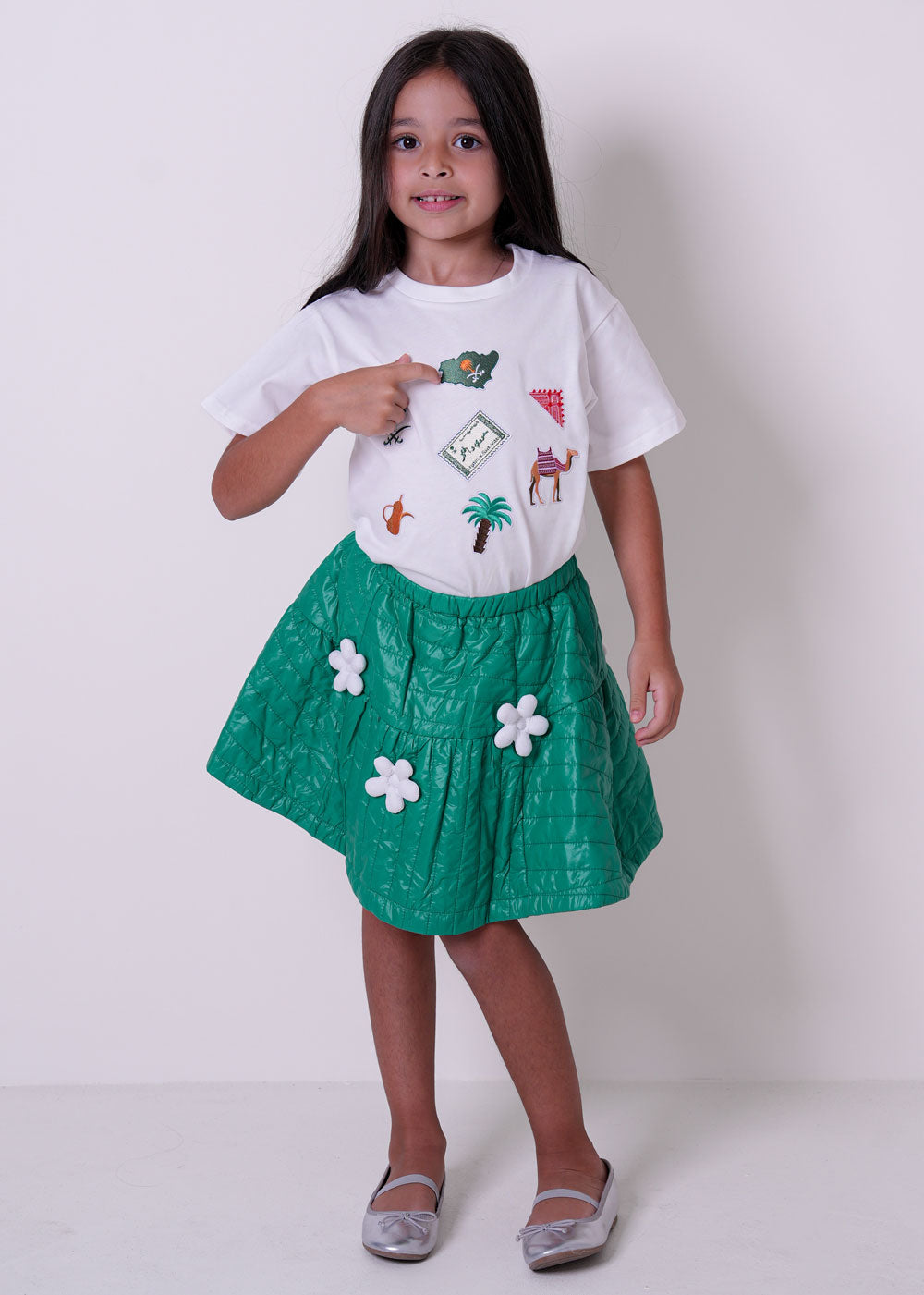 White T-Shirt Saudi Icon Design (With Name Embroidery Option)