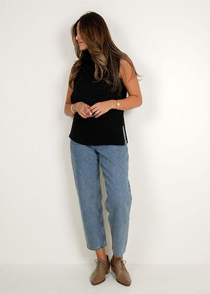 7515 Black Sleeveless Turtleneck Knit Sweater For Women FW1-23