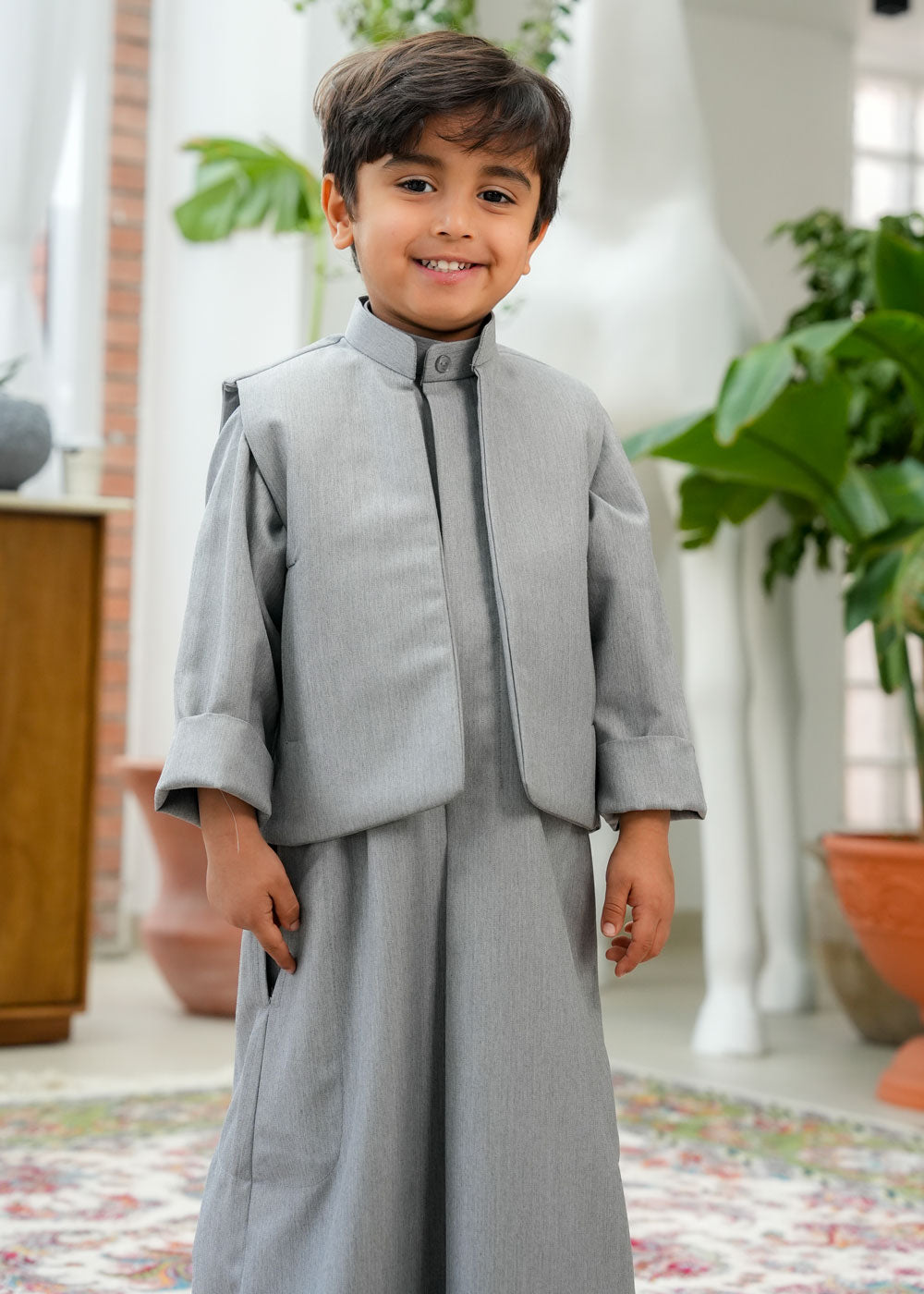 Dark Beige Dishdasha Set With Vest And Bag D4