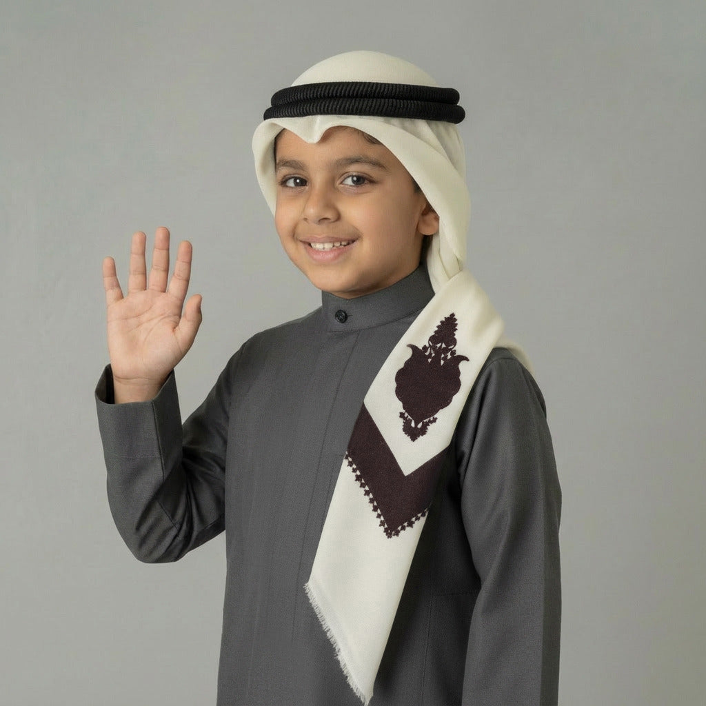 Boy’s Ready-Made Slim Indian White Pattern Wool Shawl With Gahfiya And Agal by Al Jazeera