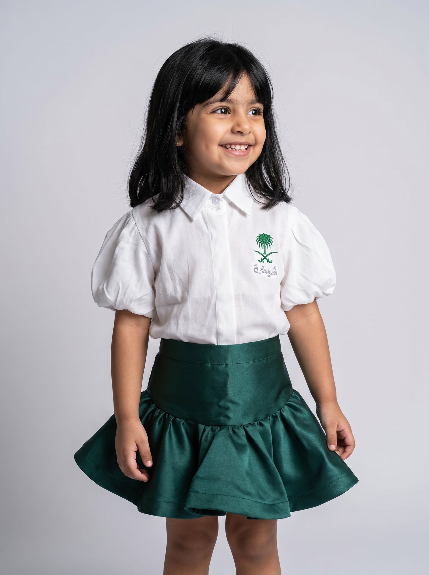 8282 White Shirt And Green Skirt Saudi Set