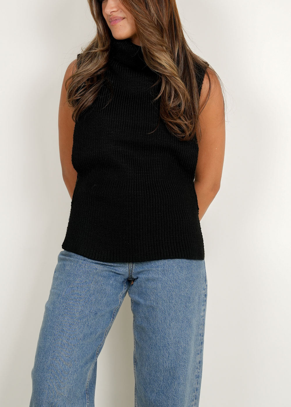 7515 Black Sleeveless Turtleneck Knit Sweater For Women FW1-23