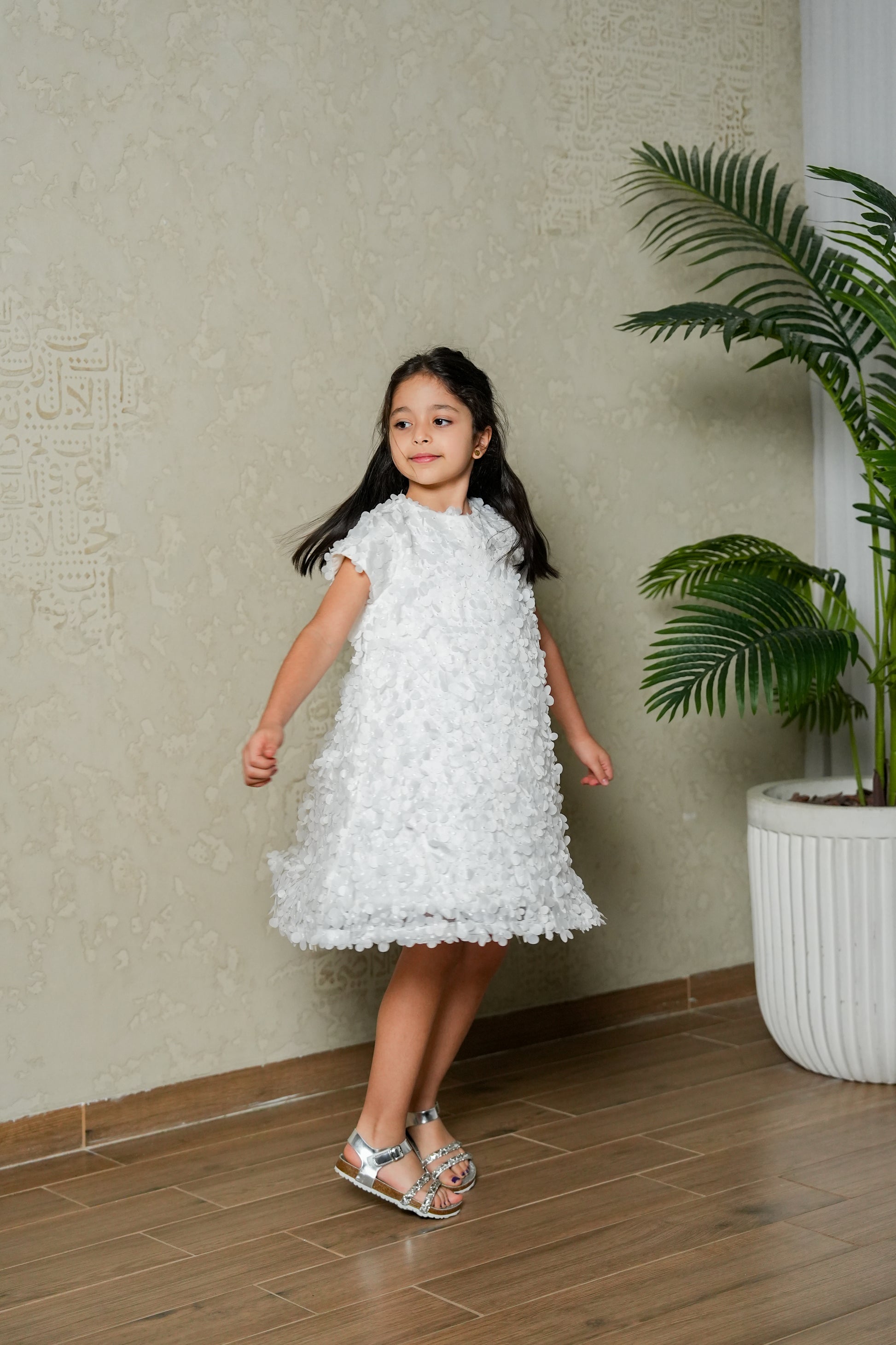 8113 White Sleeveless Dress For Girls