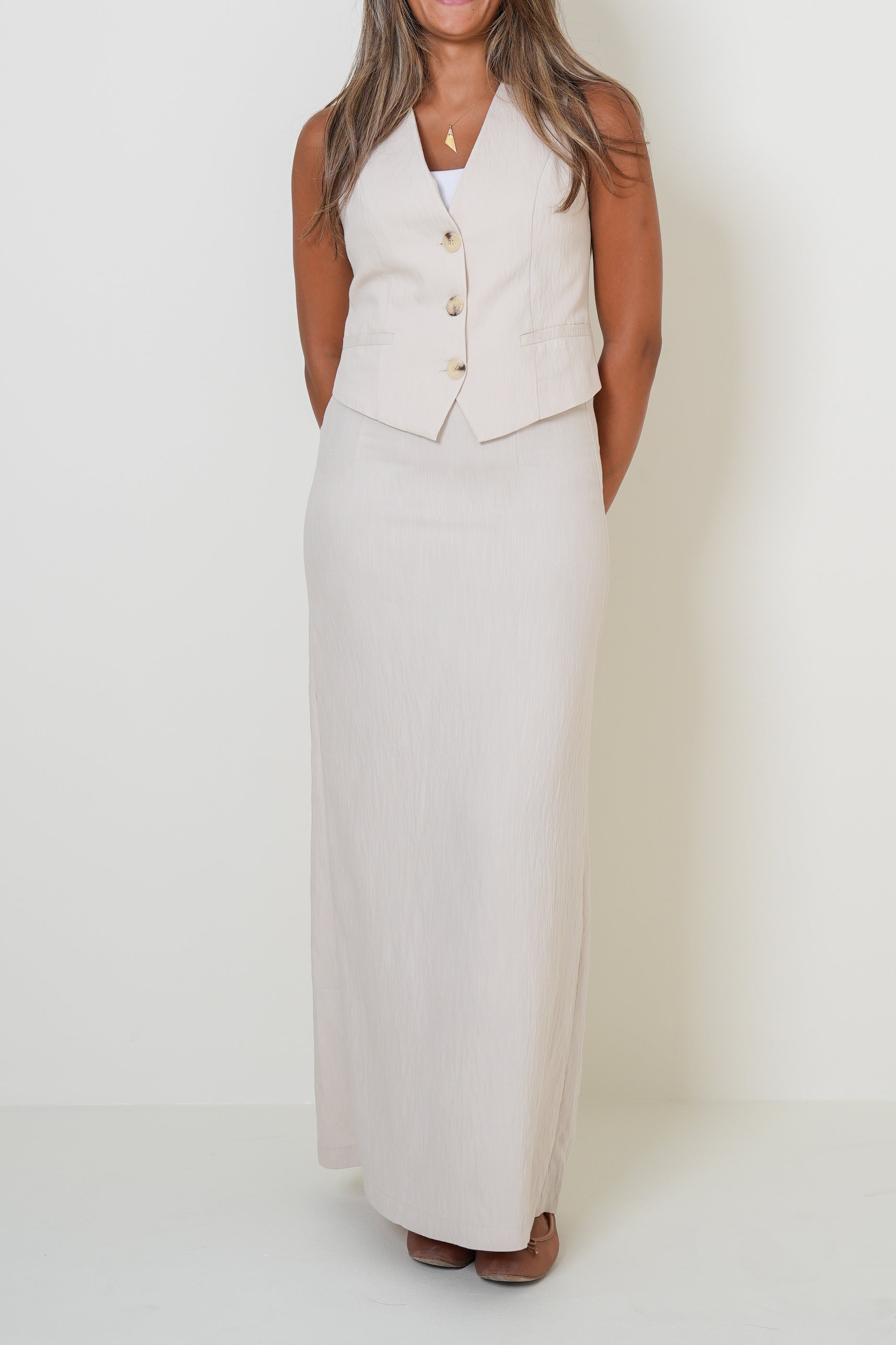 7900 Beige Sleeveless Set For Women