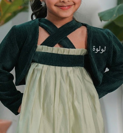 طقم دارة أخضر للبنات رقم 8038