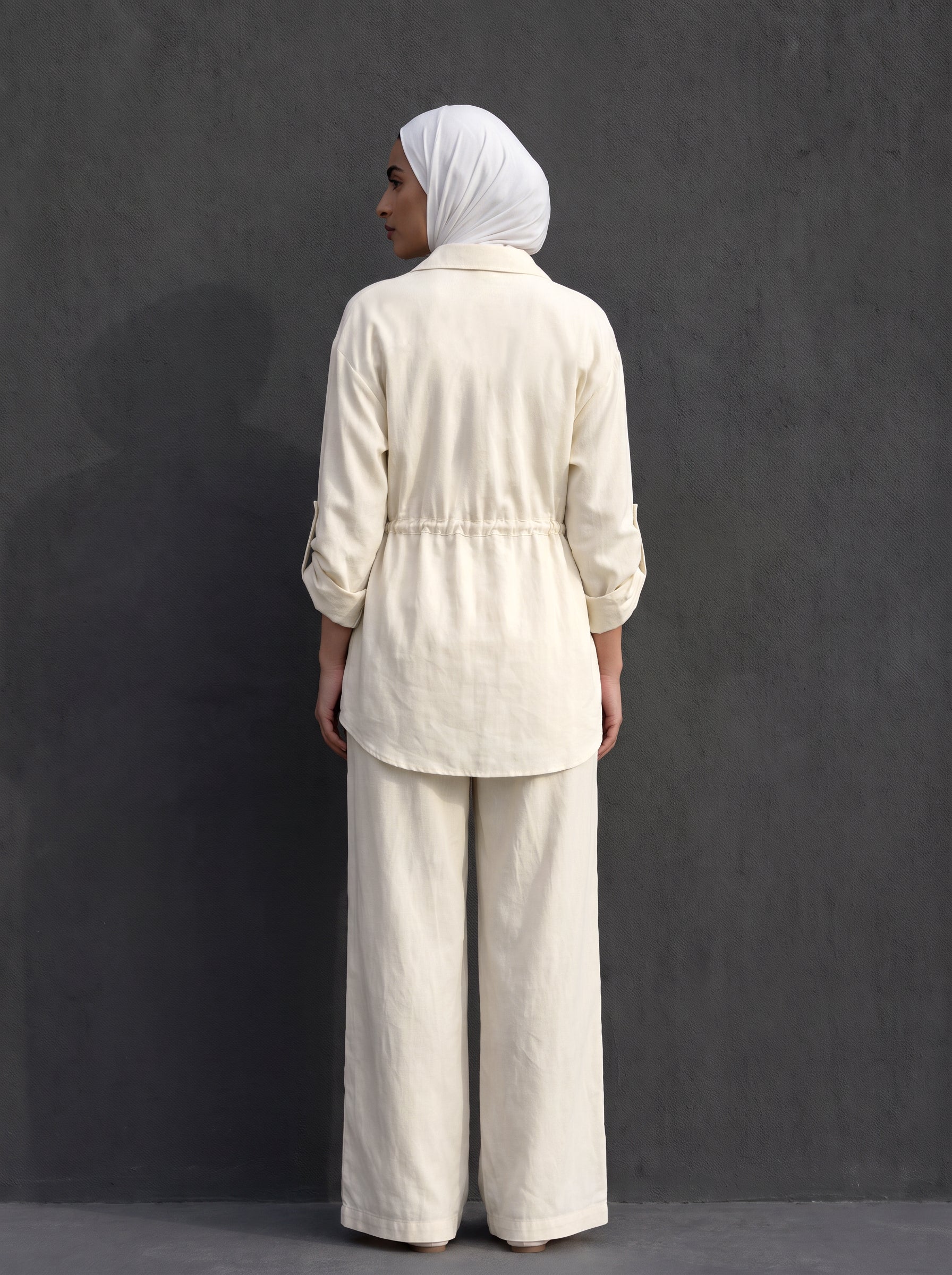 8200 White Shirt And Pants Set For Women