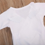 صورة بدلة بيضاء مع أجنحة للأطفال (مع التطريز الاسم)