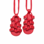 صورة حذاء روماني أحمر للأطفال