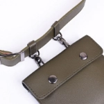 صورة حقيبة حزام جلد أخضر زيتي نسائي (مع طباعة الاسم)