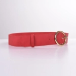 صورة حزام أحمر مع قطعة ذهبية نسائي