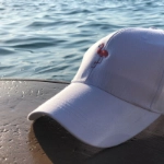 صورة قبعة بتصميم فلامنغو مع الاحرف
