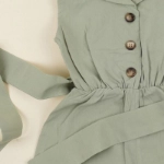 صورة فستان أخضر بلا أكمام للبنات (مع امكانية طباعة الاسم)