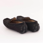 صورة حذاء سويدي أسود للأولاد
