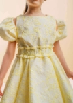 صورة فستان بناتي مفتوح من الكتف موديل 2023