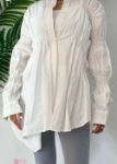 صورة قميص كلاسيكية بيضاء للنساء